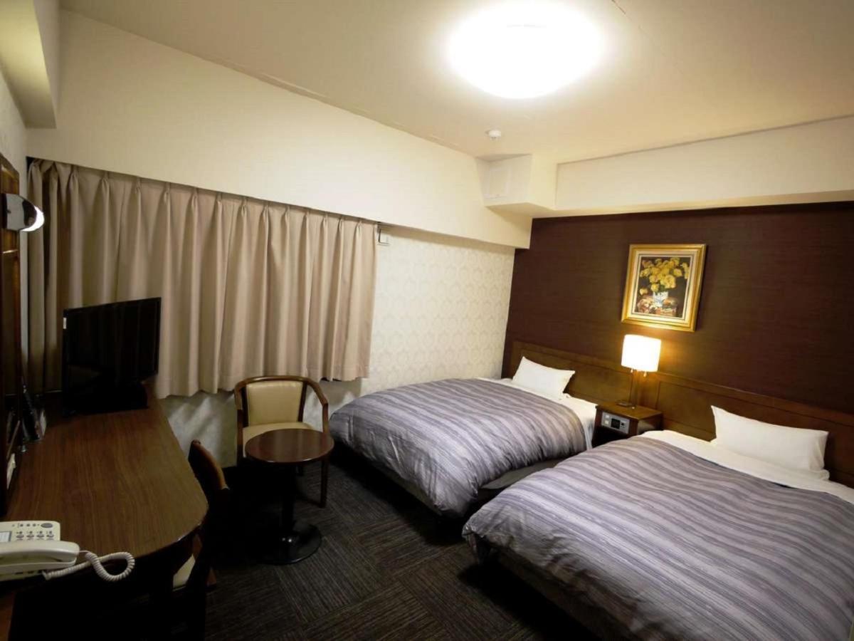 Hotel Route-Inn Yokohama Bashamichi Bagian luar foto