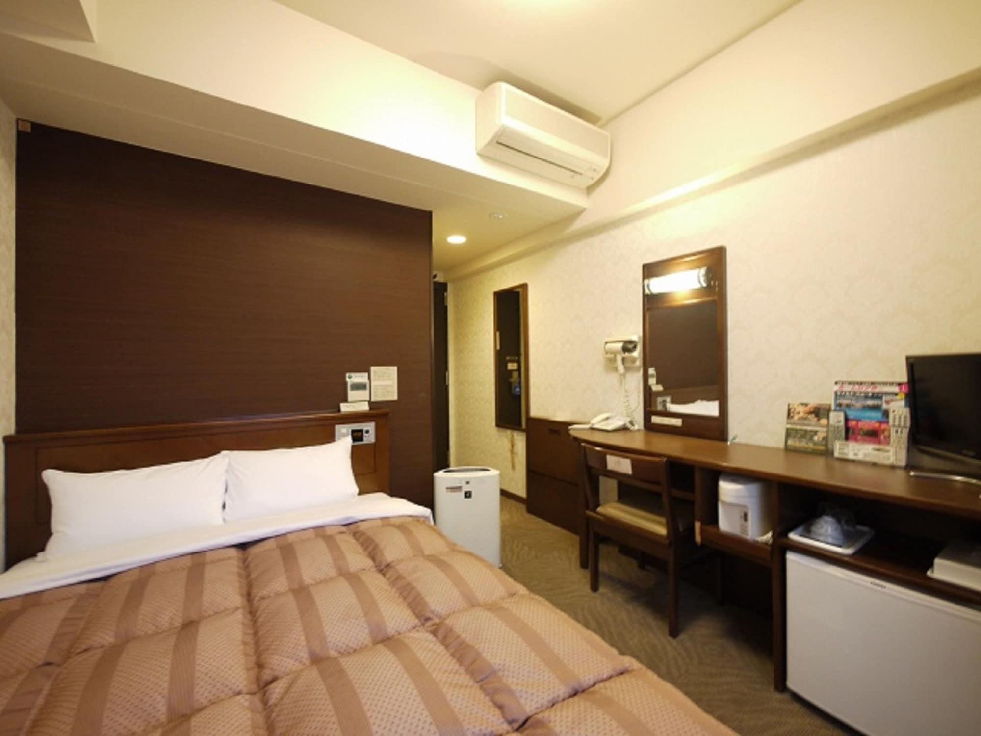 Hotel Route-Inn Yokohama Bashamichi Bagian luar foto